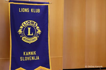 Na mladih svet stoji  (1)